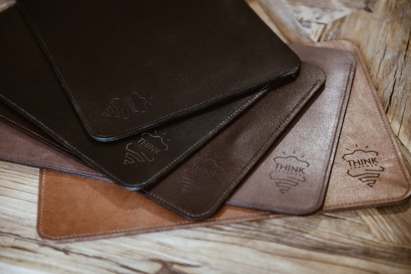 Skórzane etui na MacBook 13" Pro/Air - czarne - Stark Leder
